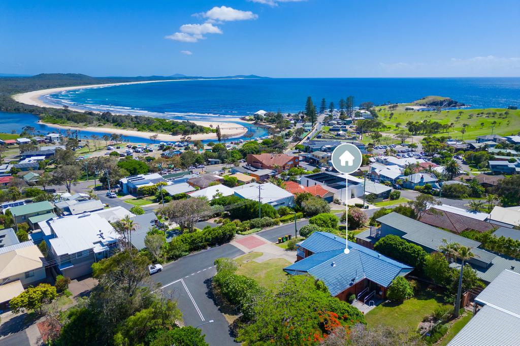 16 Korogora St, Crescent Head, NSW 2440