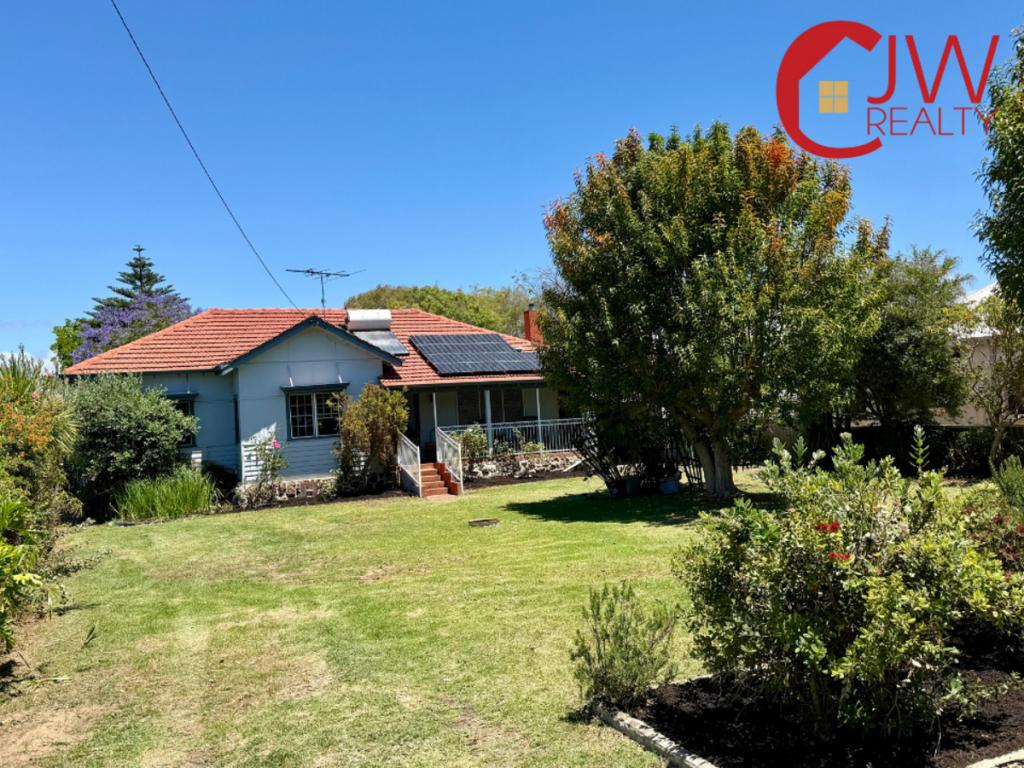 32 Fairbairn Rd, Busselton, WA 6280