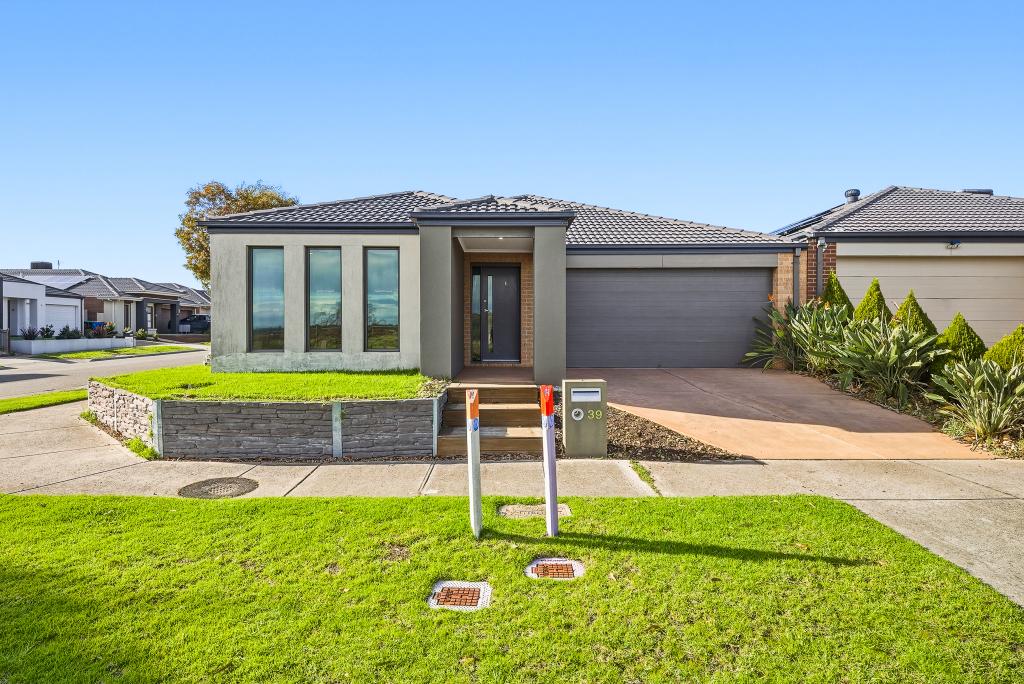39 Avonbury Cct, Cranbourne West, VIC 3977