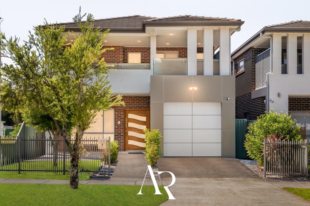 8 MONIE AVE, EAST HILLS, NSW 2213