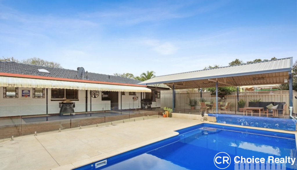 4 DAYLESFORD RD, BASSENDEAN, WA 6054