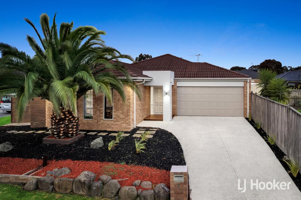 8 Suffolk Ct, Cranbourne North, VIC 3977