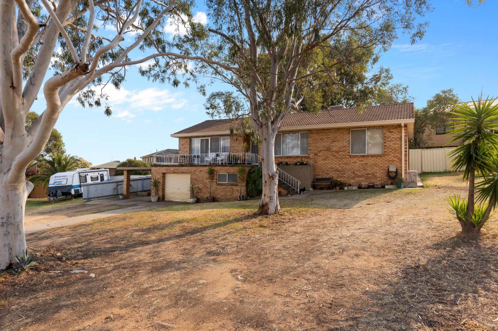 37 Boronia Pl, Junee, NSW 2663