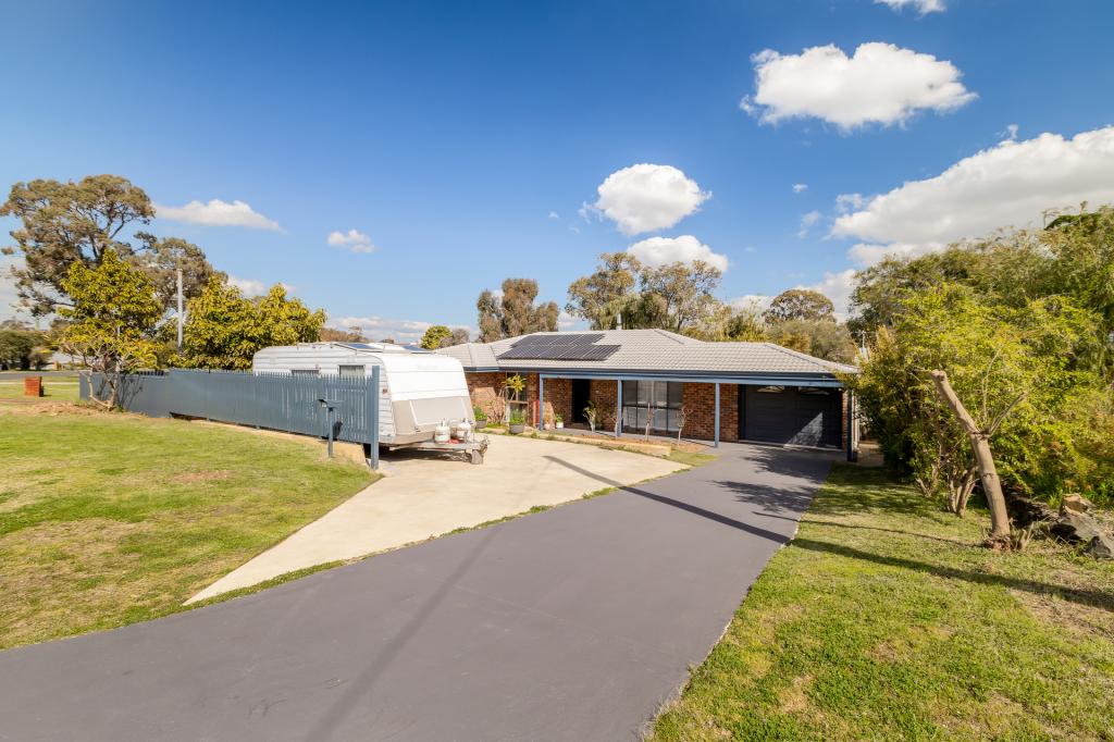 111 Lucy Victoria Ave, Australind, WA 6233