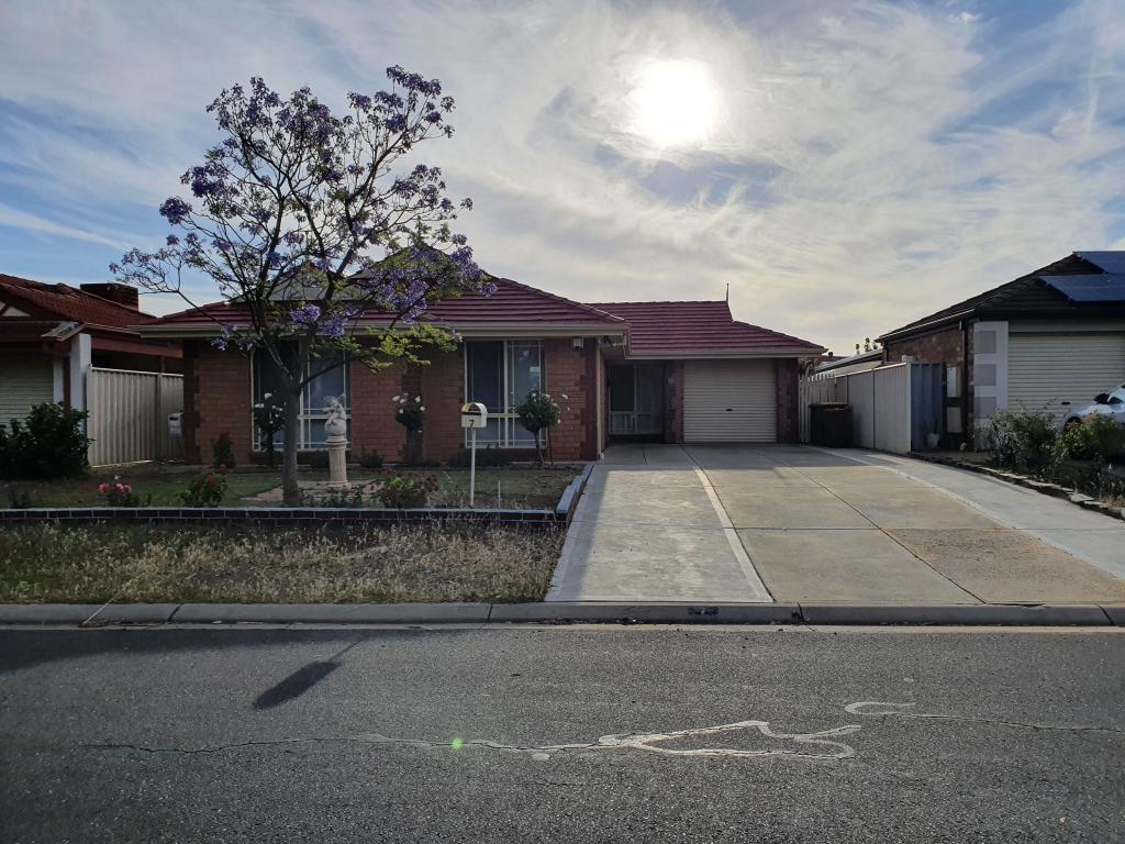 7 Springwood Ave, Parafield Gardens, SA 5107