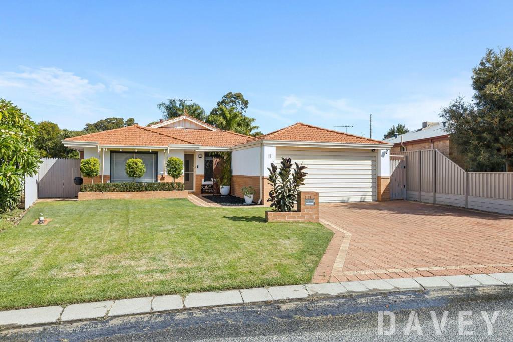 11 Iandra Loop, Carramar, WA 6031