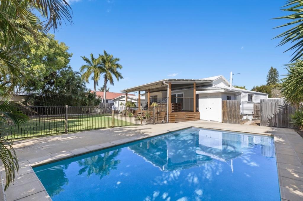 36-38 Ocean St, Torquay, QLD 4655