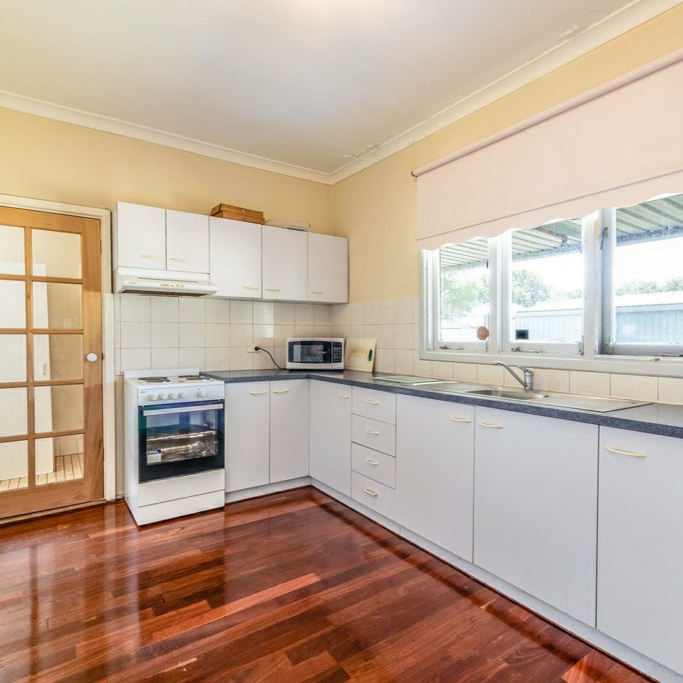 4 Melia St, Rangeway, WA 6530