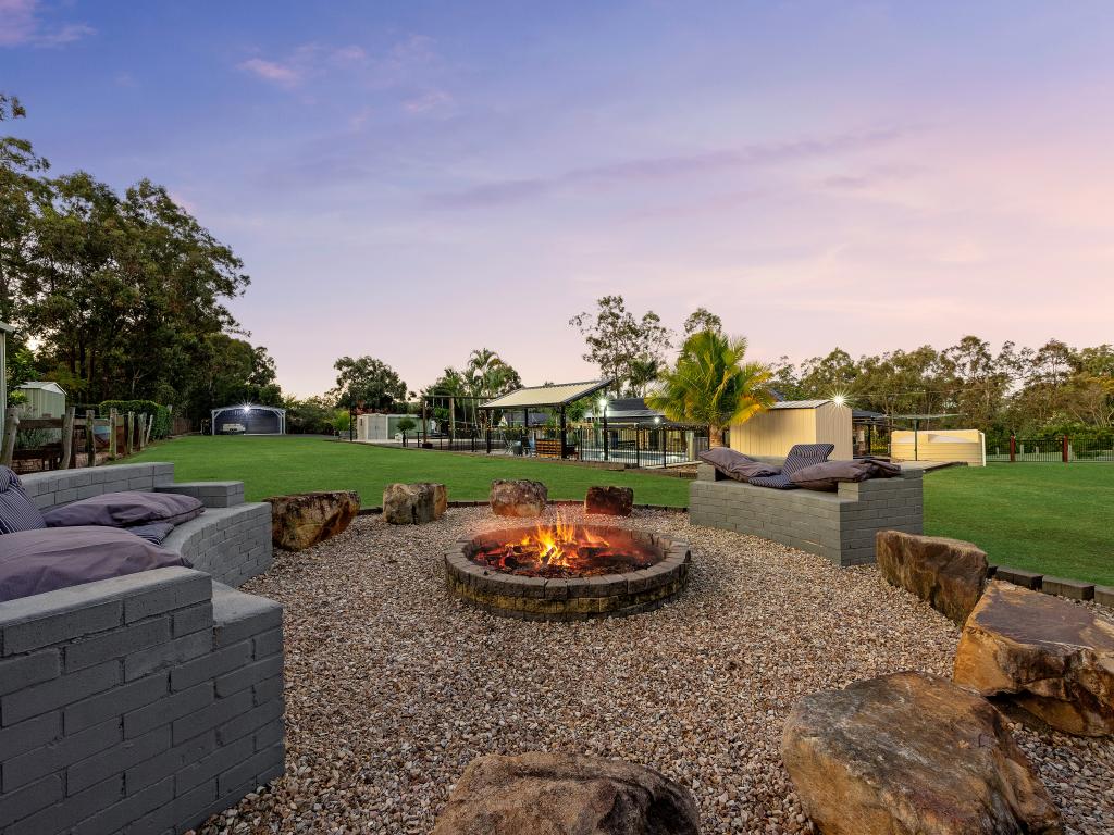 29 Gabbinbar Ct, Pine Mountain, QLD 4306