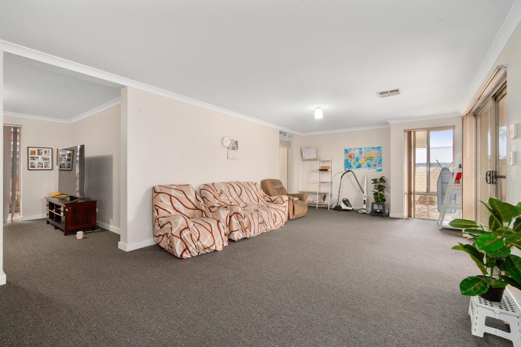 7 Heathland Tce, Ellenbrook, WA 6069