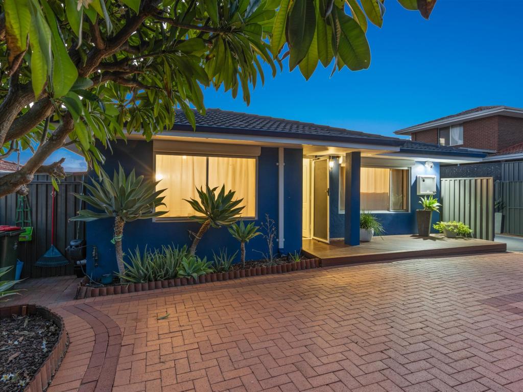35 Hamilton Rd, Hamilton Hill, WA 6163