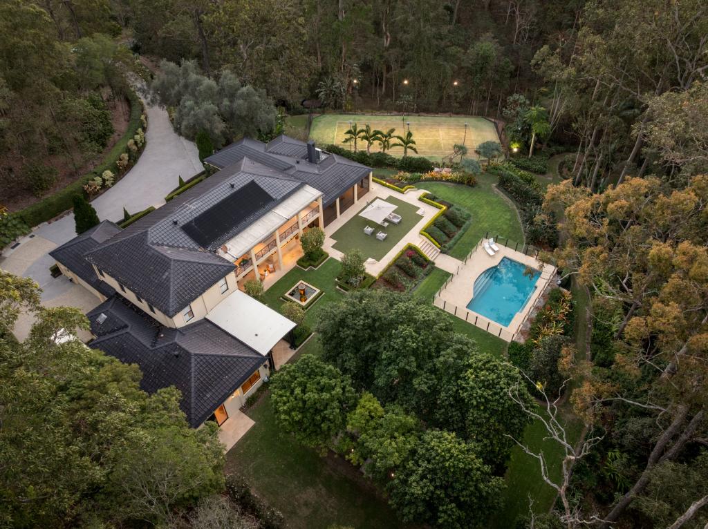 240 Tinarra Cres, Kenmore Hills, QLD 4069