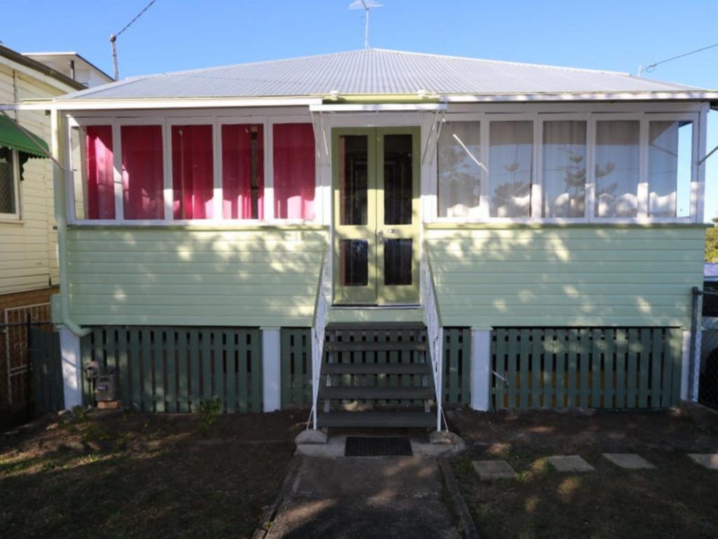 48 CARL ST, WOOLLOONGABBA, QLD 4102