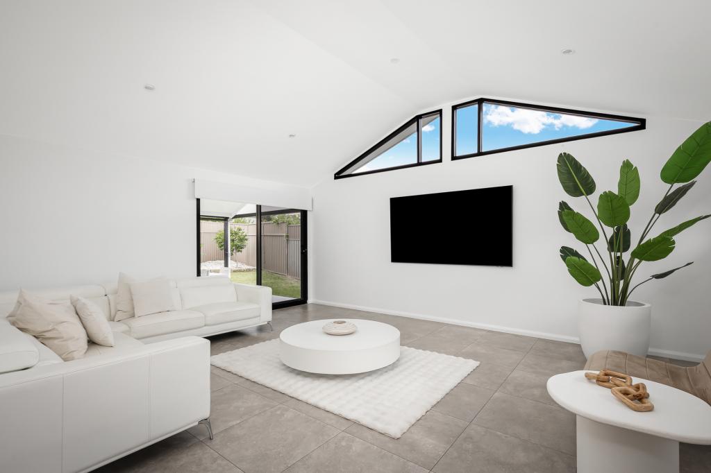 10 Moonbi Cl, Greenfield Park, NSW 2176