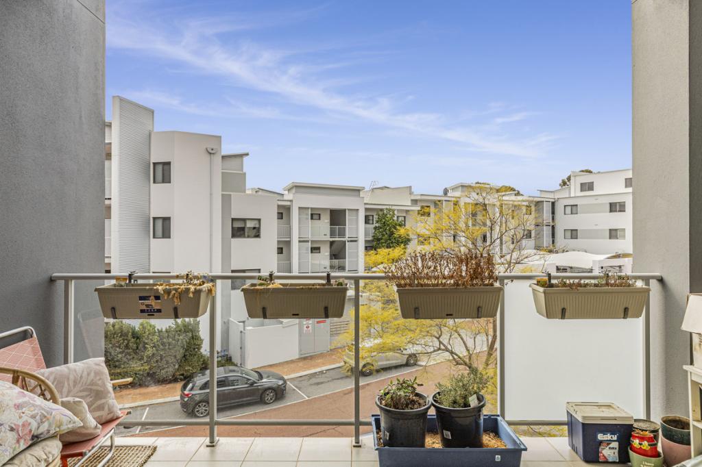 30/2 Walsh Loop, Joondalup, WA 6027