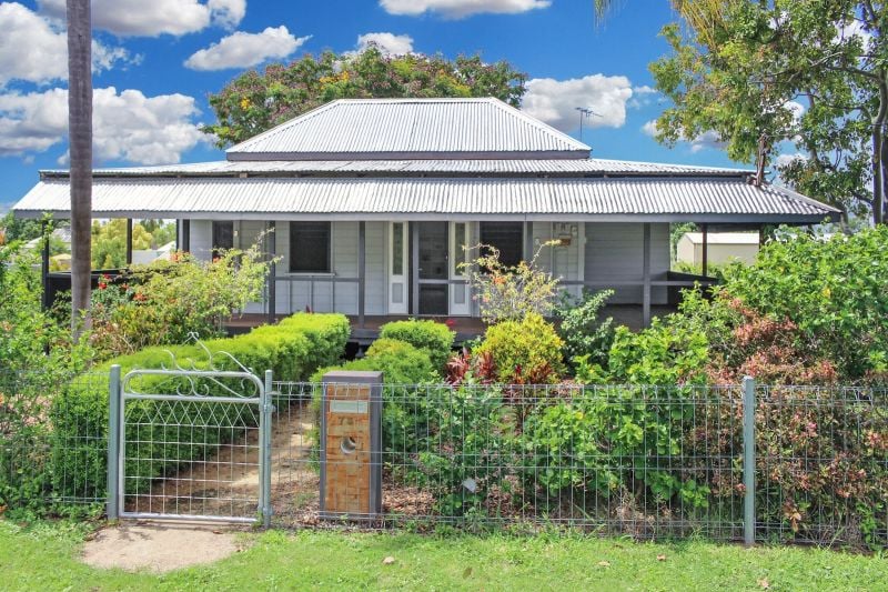 75 Hackett Tce, Richmond Hill, QLD 4820