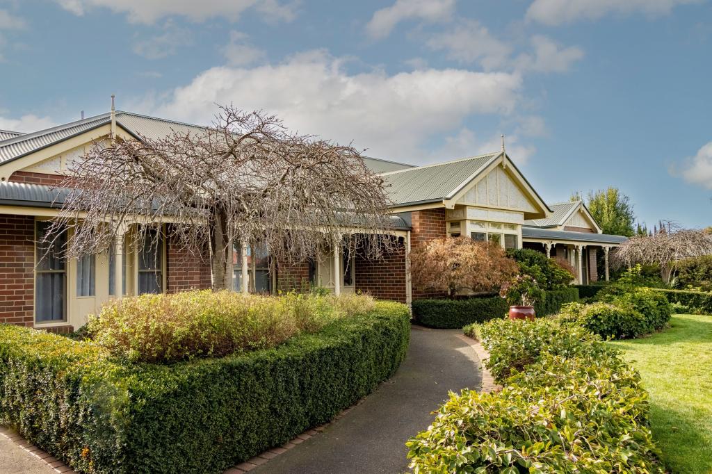 5 Marshall Cl, Sunbury, VIC 3429