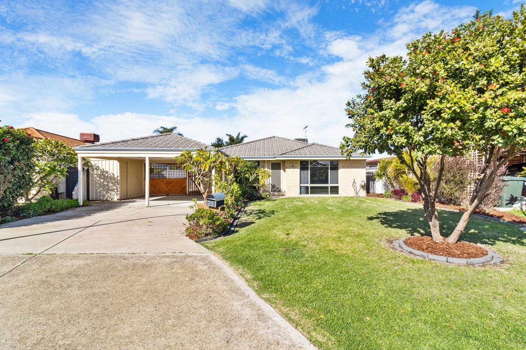 25 Nooyan Cl, South Guildford, WA 6055
