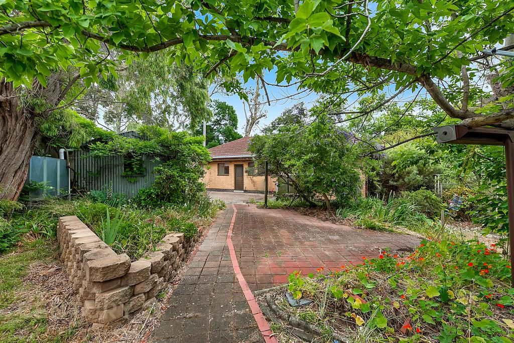 17 Derwent Cres, Banksia Park, SA 5091