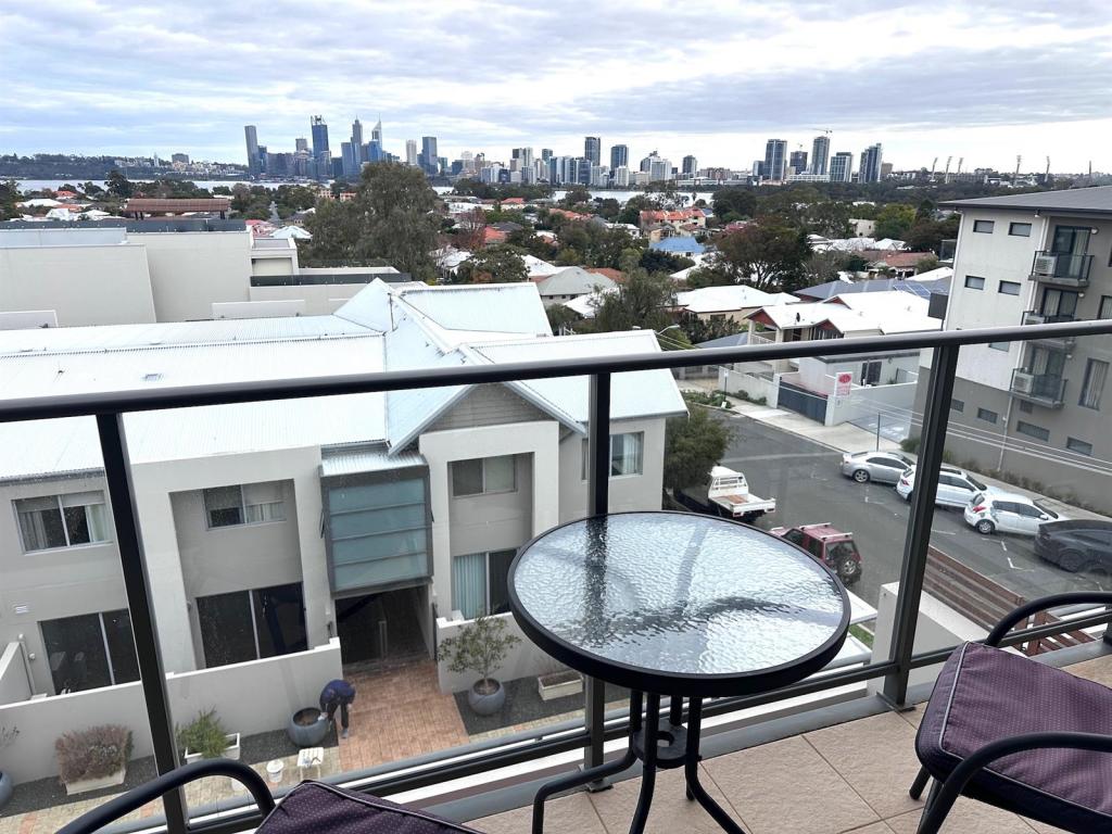 4/28 Banksia Tce, South Perth, WA 6151
