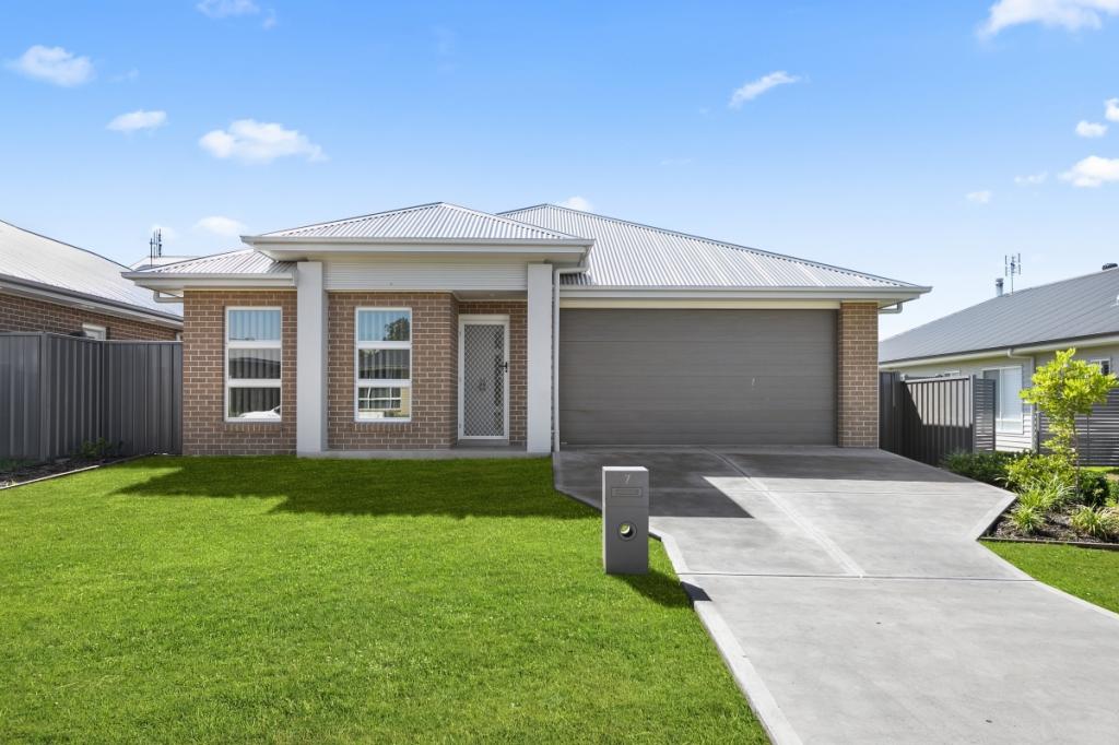 7 Stonebark Ct, Greta, NSW 2334