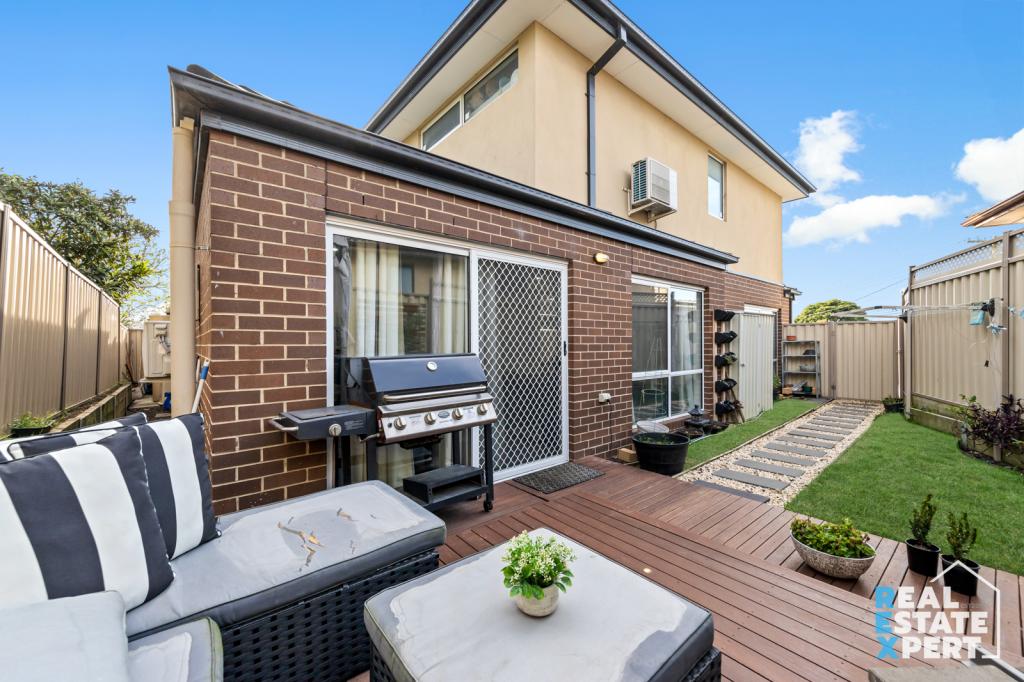 2/3 DOROTHY ST, DOVETON, VIC 3177