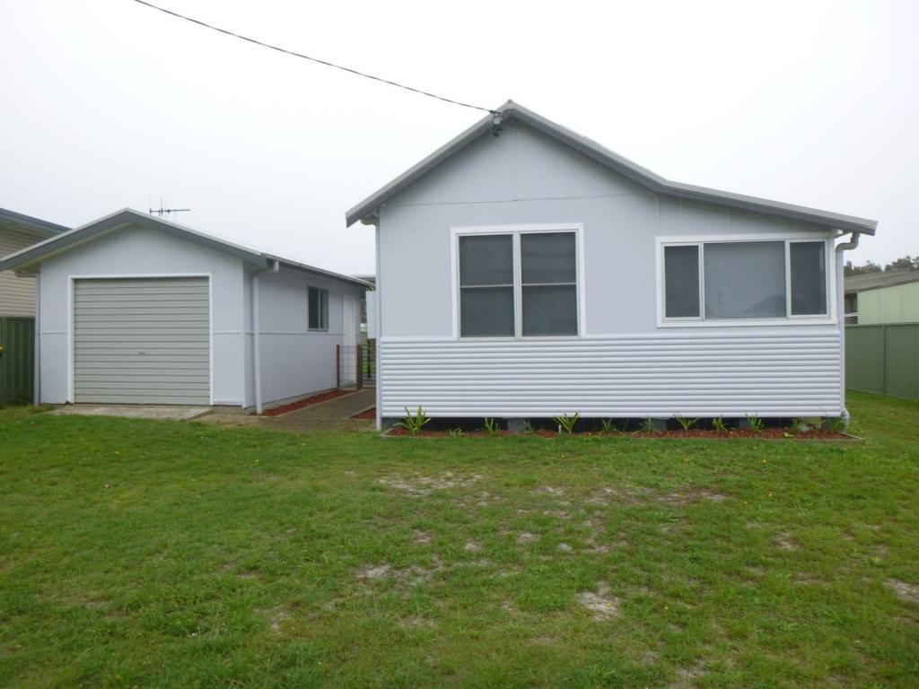 16 Glacken St, Harrington, NSW 2427