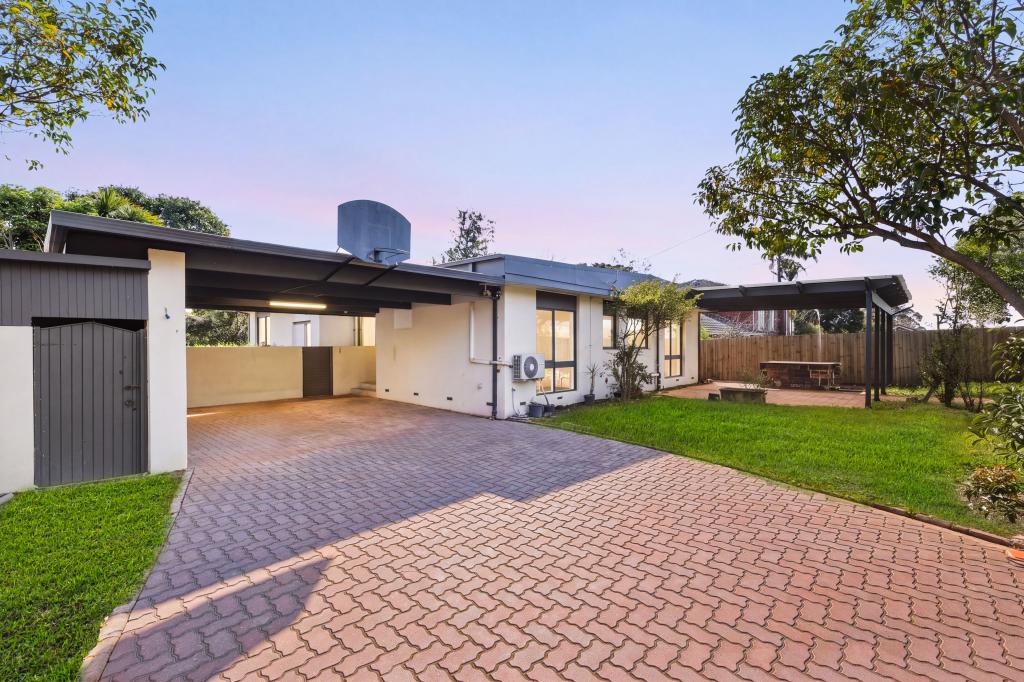 11 Newton Gr, Glen Waverley, VIC 3150