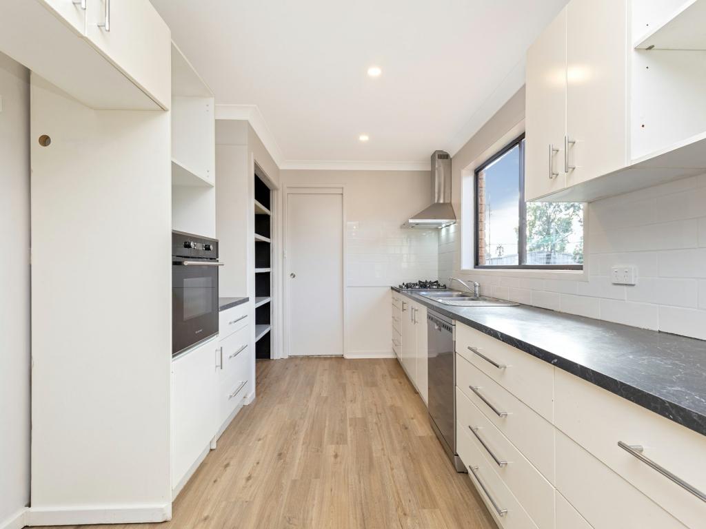 1 Nowland Cres, Westdale, NSW 2340