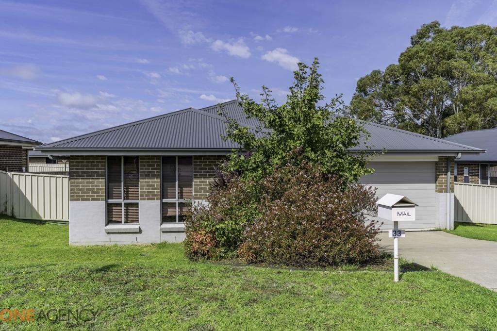 33 Molloy Dr, Orange, NSW 2800