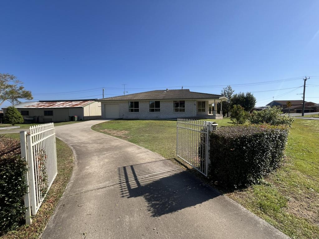 25 RIVERSIDE DR, SOUTH GRAFTON, NSW 2460