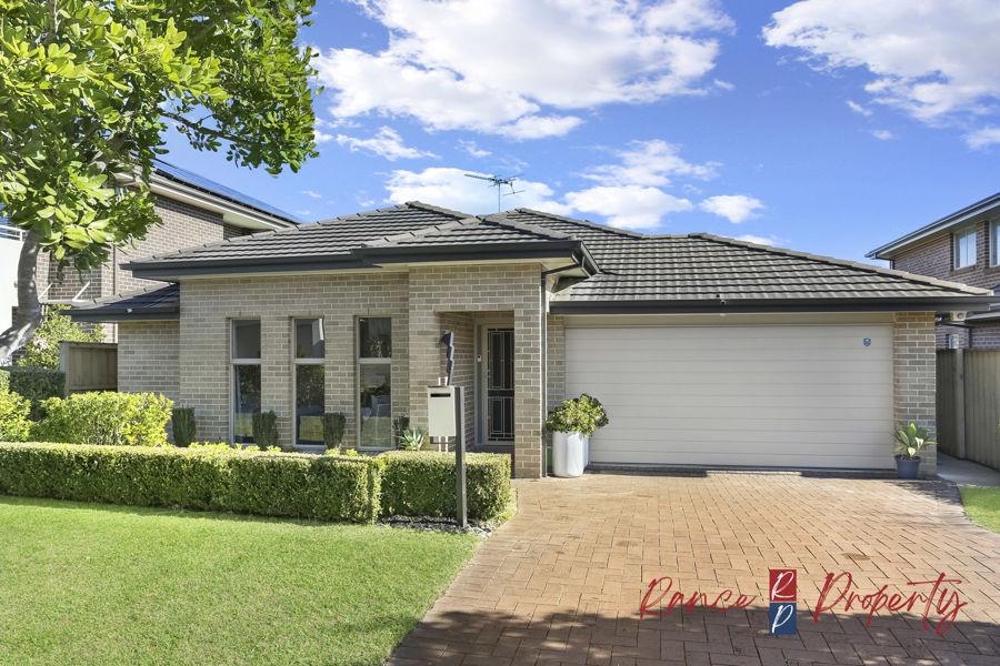 68 Hadley Cct, Beaumont Hills, NSW 2155