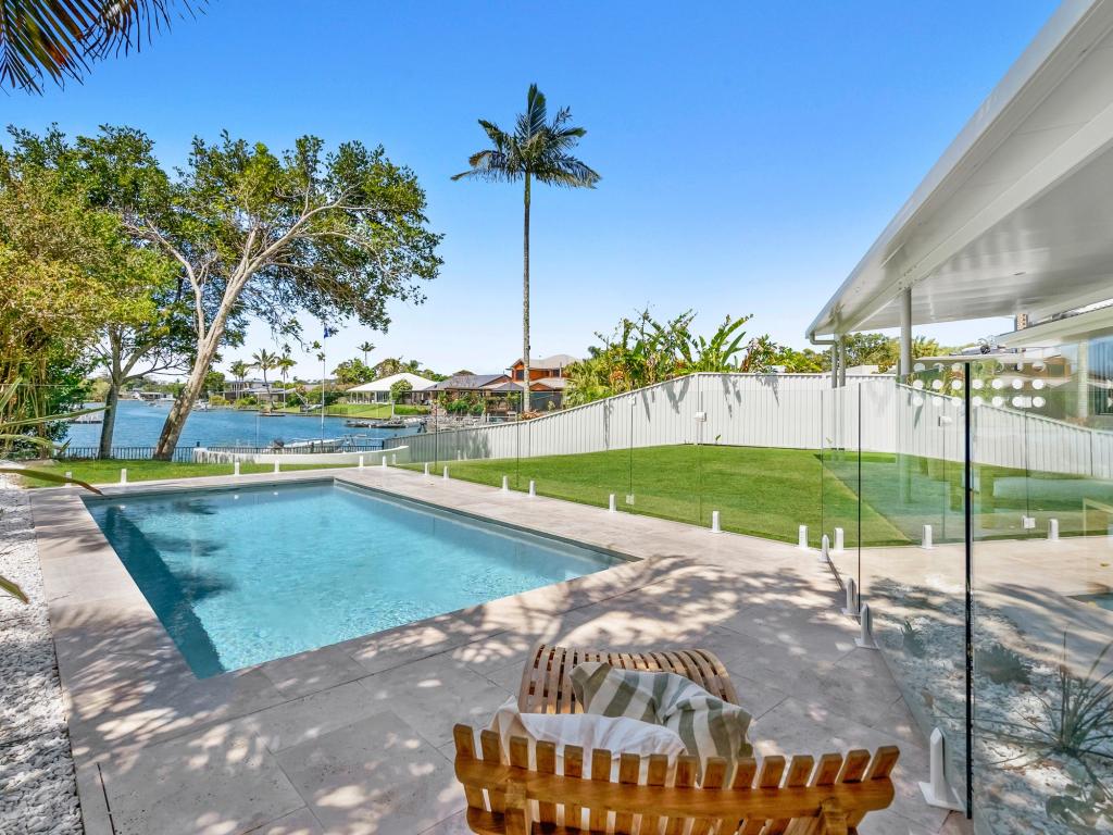 29 WHITSUNDAY DR, CURRUMBIN WATERS, QLD 4223