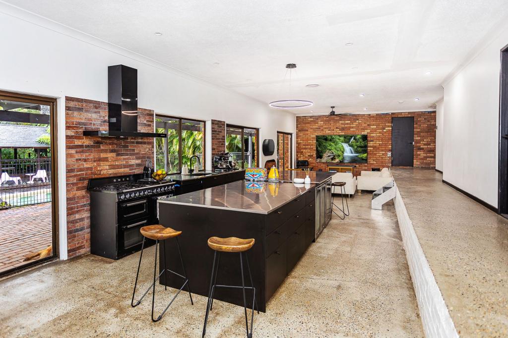41 Winderadeen Dr, Highland Park, QLD 4211