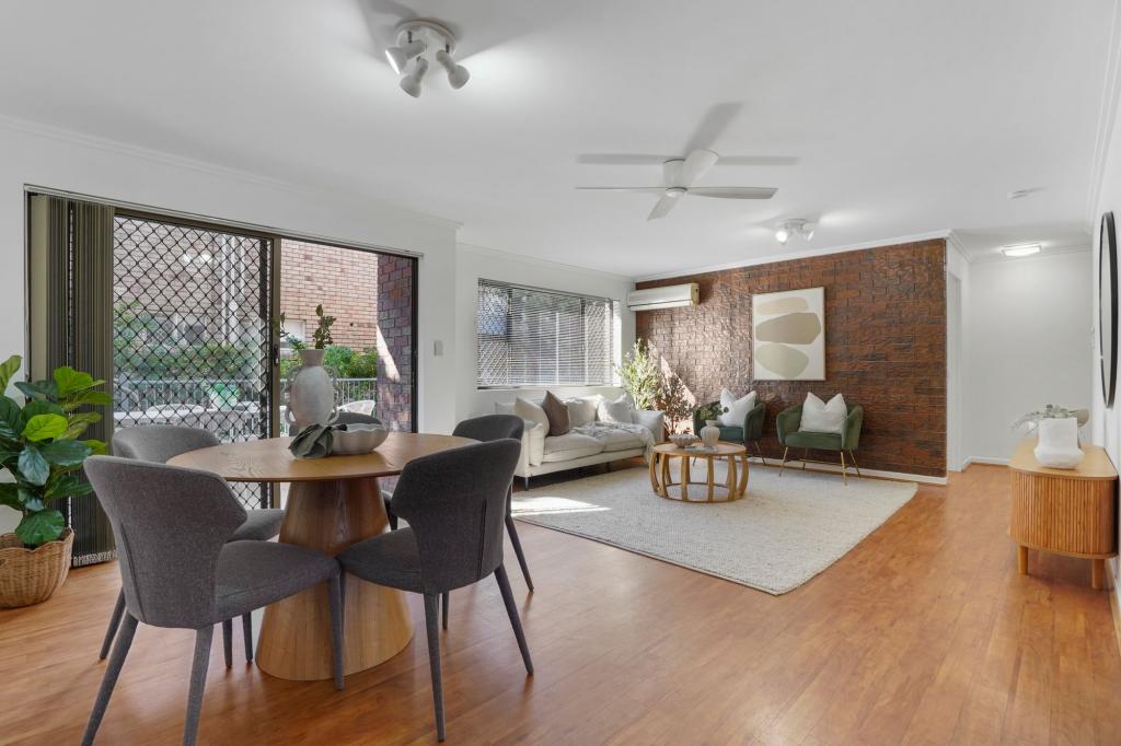 2/90 Pembroke Rd, Coorparoo, QLD 4151