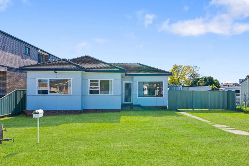 71 Desmond St, Merrylands, NSW 2160
