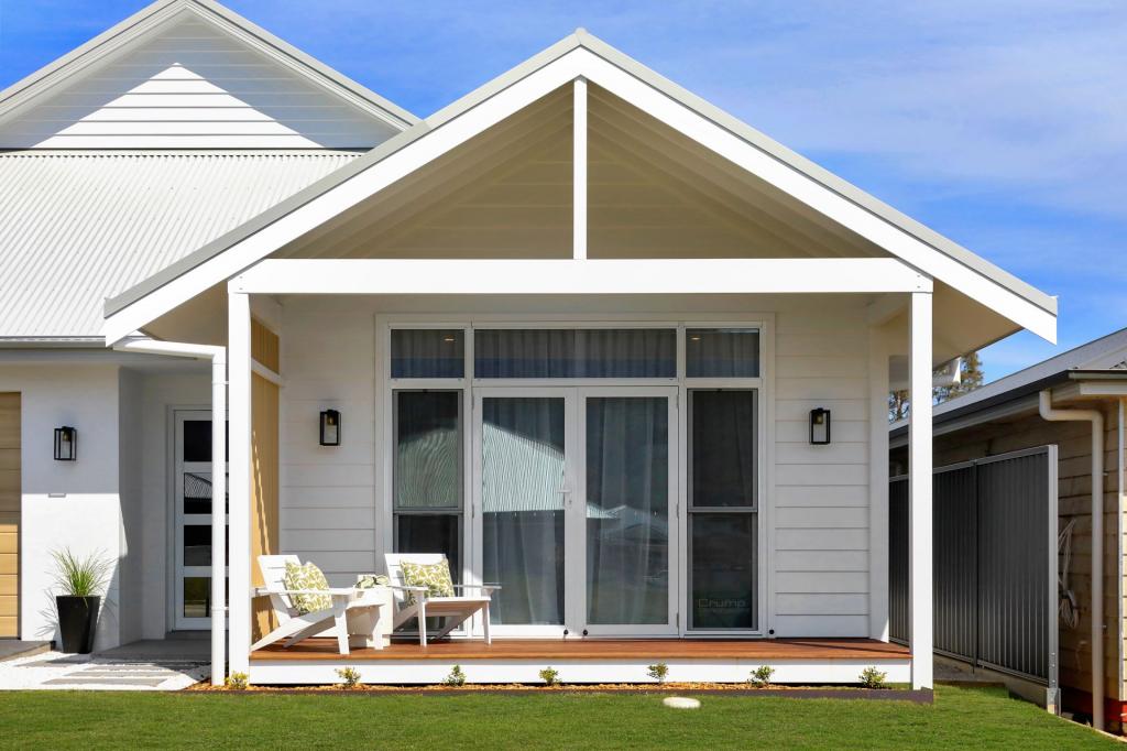 21 Spitfire St, Badagarang, NSW 2540