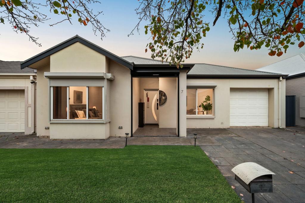 7 Freycinet St, Mawson Lakes, SA 5095