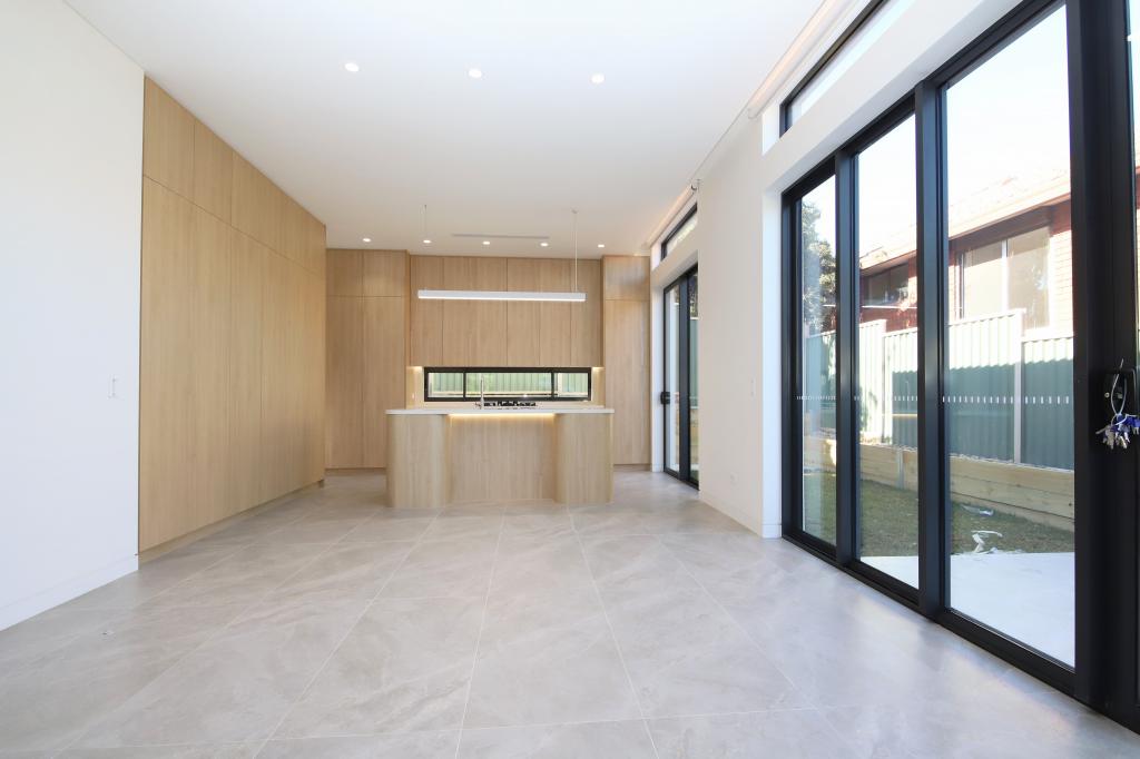 1a Suva Cres, Greenacre, NSW 2190