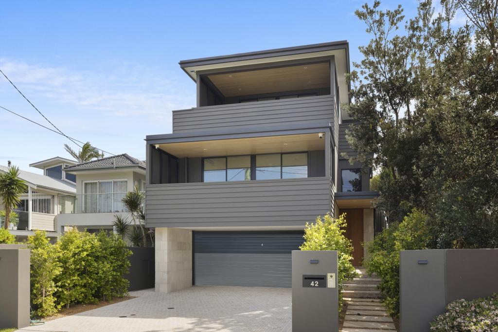 42 Surf Rd, North Curl Curl, NSW 2099