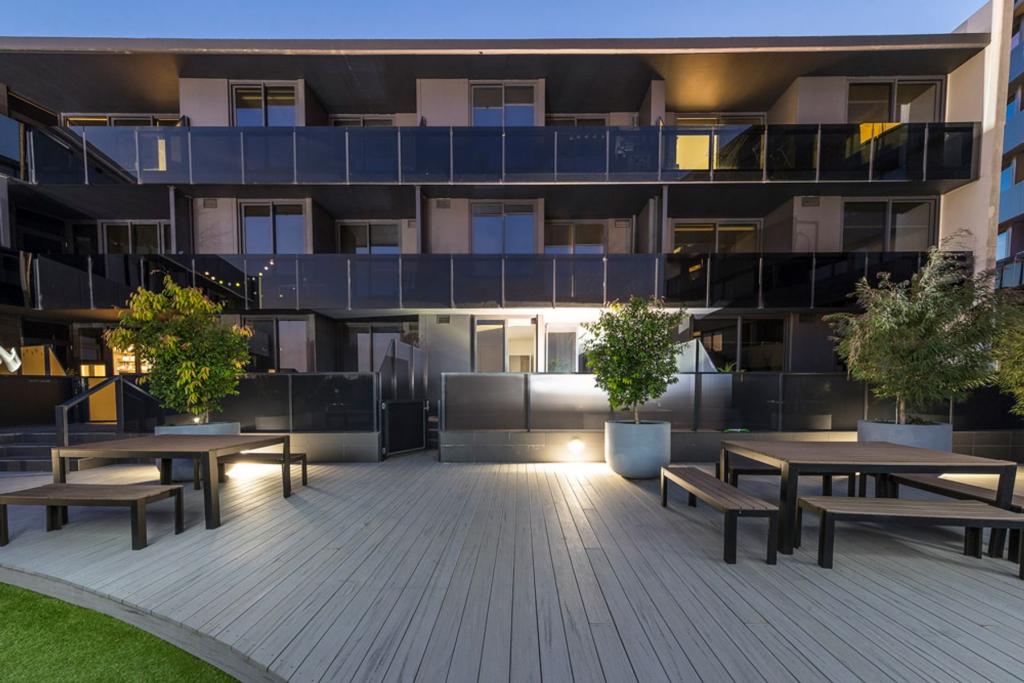 102/36 Collins St, Essendon, VIC 3040