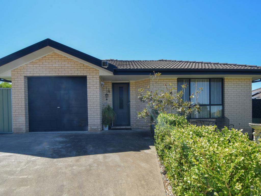 1-75 Blackett Ave, Young, NSW 2594