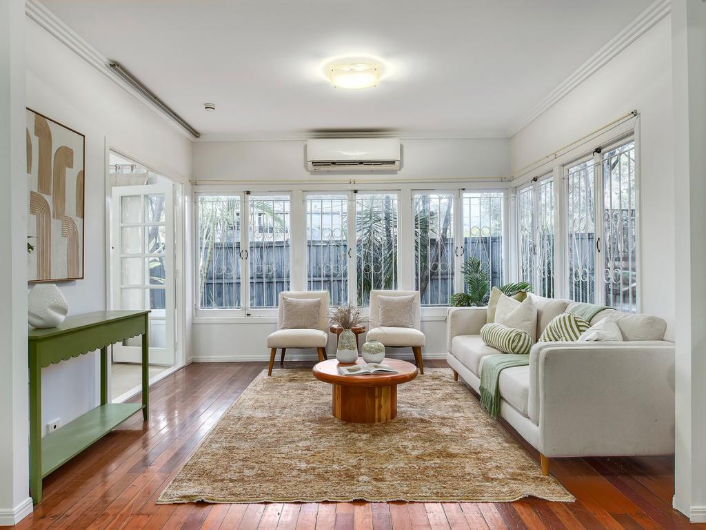 230 Webster Rd, Stafford, QLD 4053