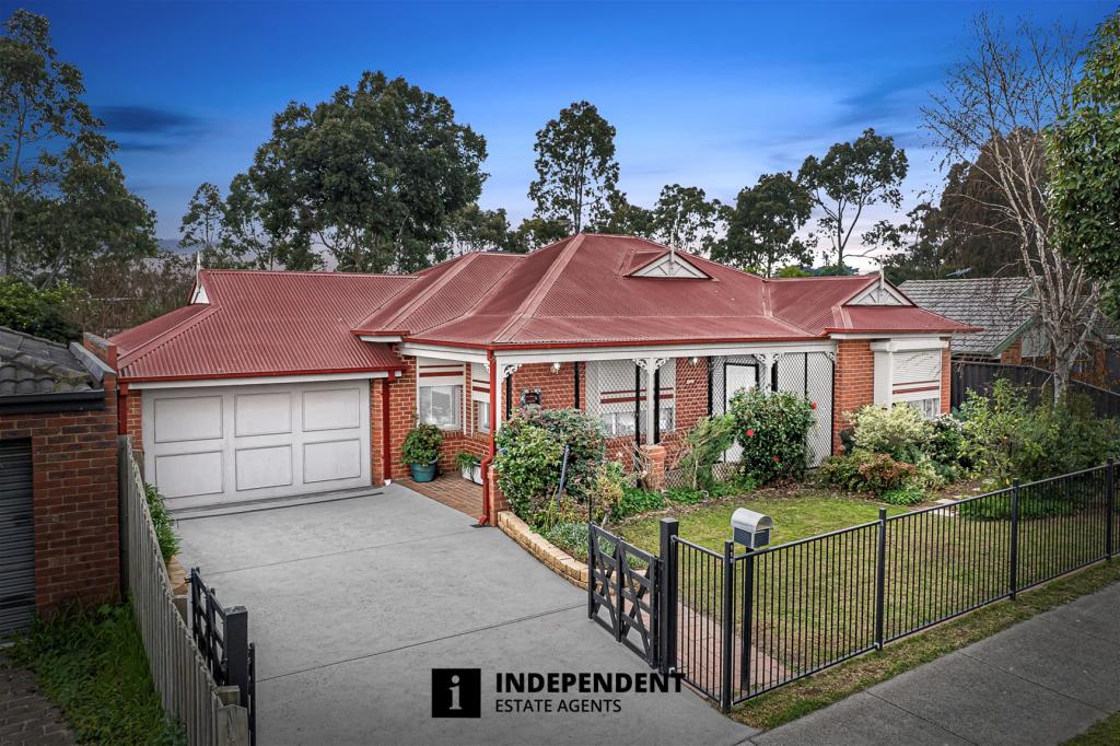 118 Lawless Dr, Cranbourne North, VIC 3977