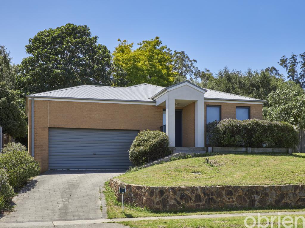32 Sutherland Way, Drouin, VIC 3818