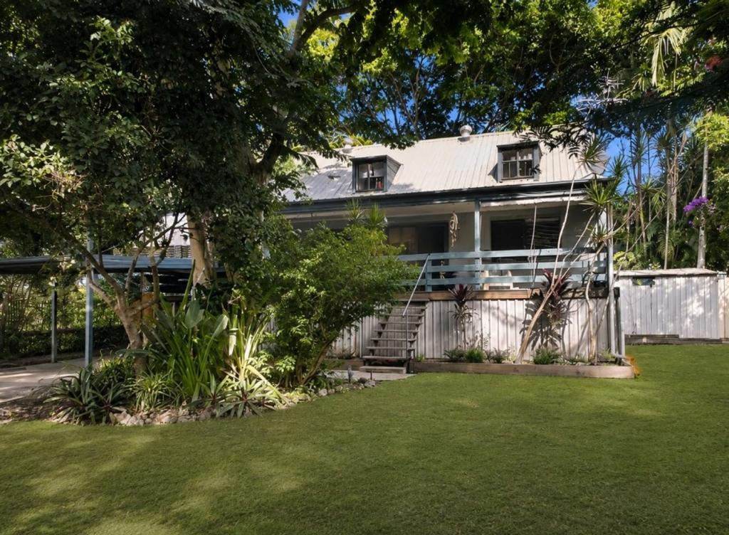 4 Wanda St, Macleay Island, QLD 4184