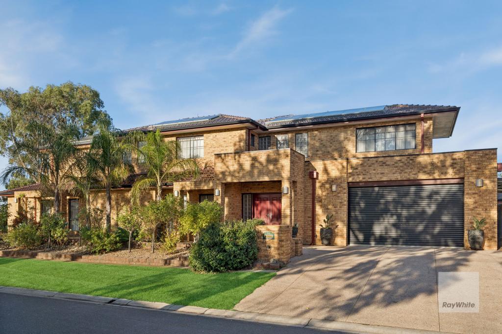 39 Abbington Cres, Caroline Springs, VIC 3023