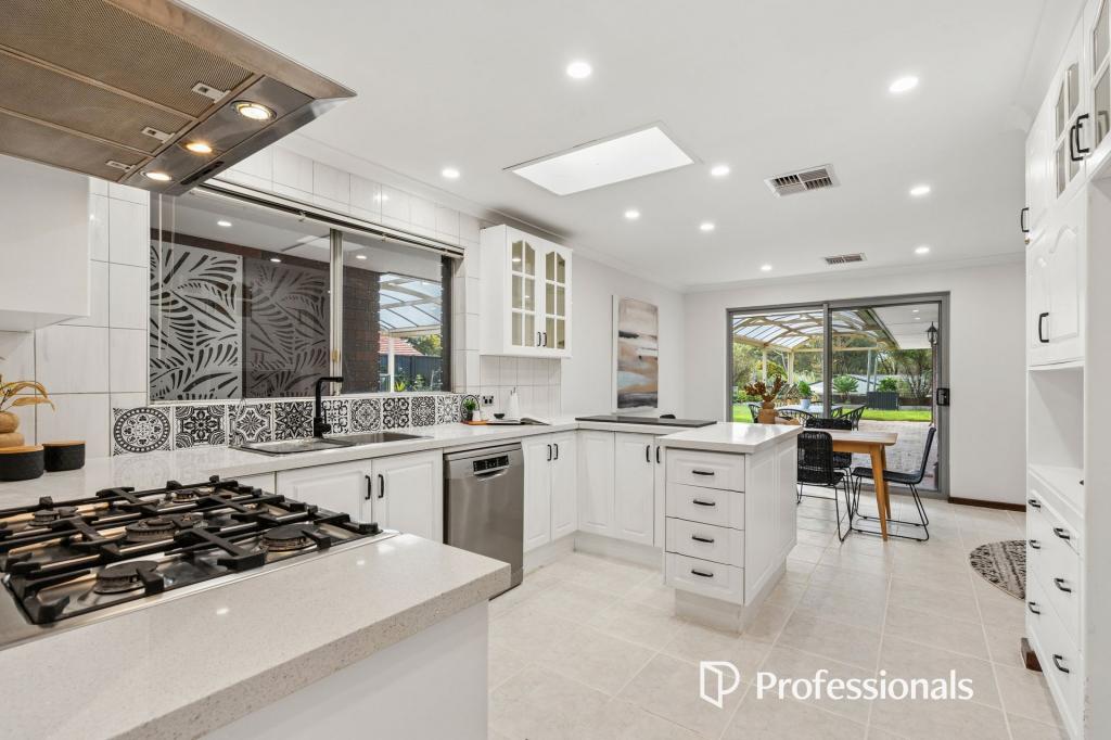 12 Elmwood Cres, Lesmurdie, WA 6076