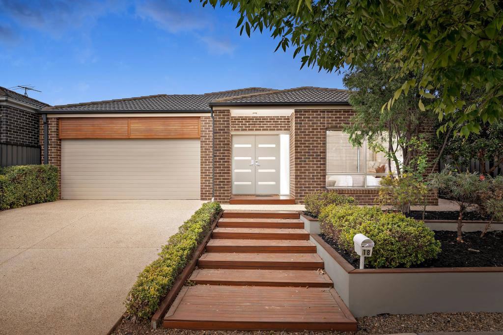 18 NORTHAM GRN, DERRIMUT, VIC 3026