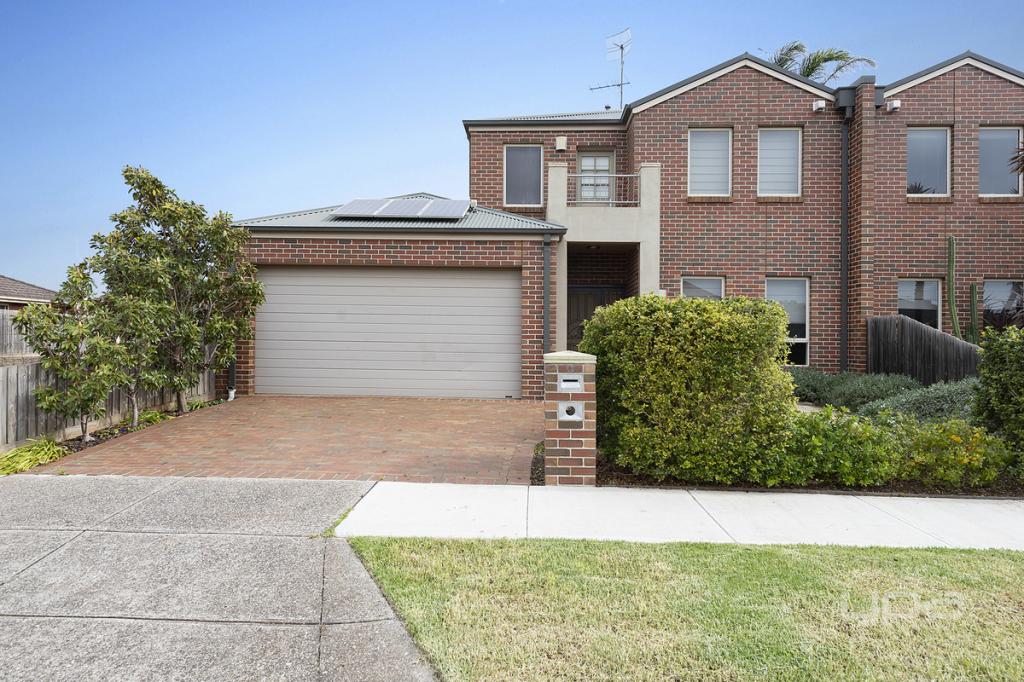 13 Tudor Rose Cres, Sydenham, VIC 3037